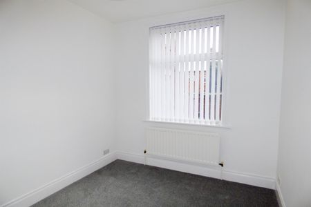 2 bed flat to rent in Hepscott Terrace, South Shields, NE33 - Photo 2