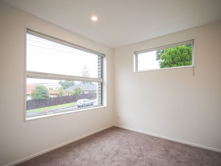 3 Bedrooms on Tirimoana Rd - Photo 5