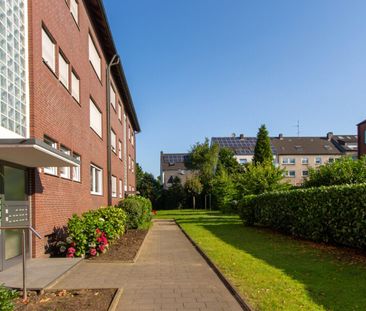 Blömker! Gemütliche 3,5-Zimmer Wohnung mit Balkon zum entspannen in... - Photo 1