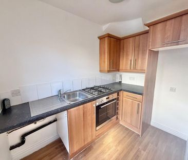 3 bedroom end of terrace house to rent - Photo 6