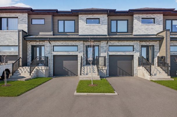 À louer / Maison à étages - Photo 1