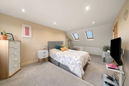 3 bedroom terraced house to rent - Photo 2