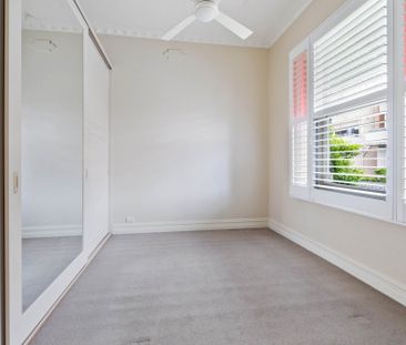 A Beautiful Blend of Period Charm and Modern Living - Photo 3
