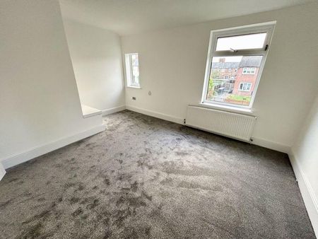 3 bedroom terraced house to rent - Photo 4