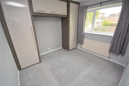 3 bedroom semi-detached house to rent - Photo 4