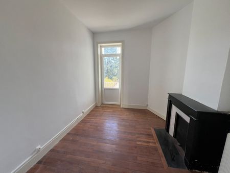 Location Appartement 3 pièces 84m² - Photo 3