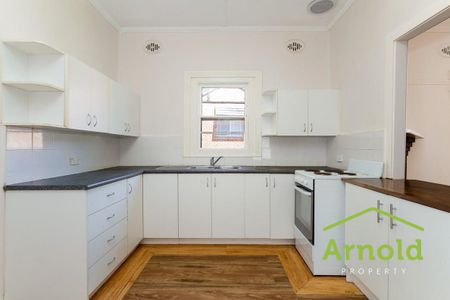 Classic 4 Bedroom Waratah cottage - Photo 4