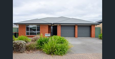 Spacious Family Living! - Photo 3