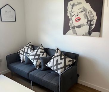 1 Bed Flat, Southbrook Rise, SO15 - Photo 2