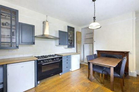 1 bedroom in a house share to rent - Photo 3