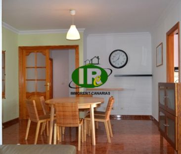 apartment on the first floor with 3 bedrooms and 2 bathrooms. In a ... - Photo 6