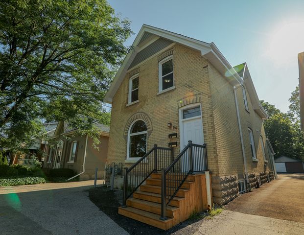 Wharncliffe Rd. S. 94 - Upper | Wharncliffe Rd. S. 94 - Upper, London - Photo 1