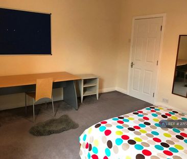 1 bedroom in a house share to rent - Photo 3
