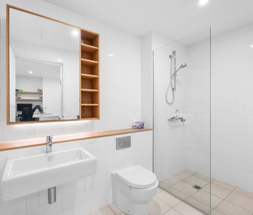 GROUND FLOOR THORNTON ESTATE GEM! - Photo 3