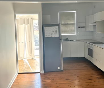 CONVENIENTLY LOCATED! - Photo 2