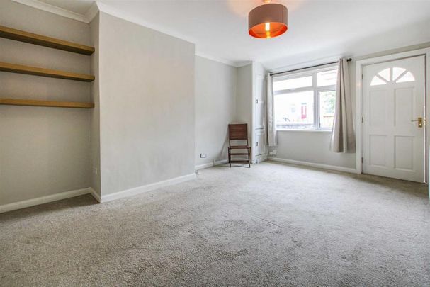 2 bedroom terraced house to rent - Photo 1