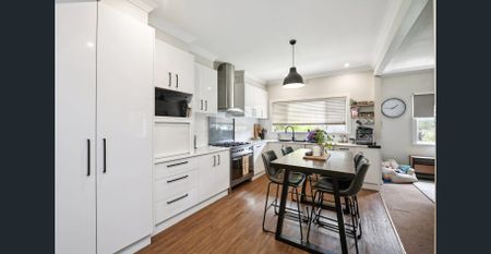 Beautifully Renovated Home in Prime Location - Photo 3