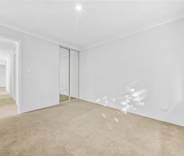 Spacious 4 Bedroom Family Home in Convenient Bertram Location - Photo 5