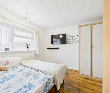 Arnold Road, Staines-upon-Thames, Surrey,TW18 - Photo 5