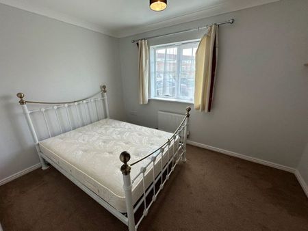 Hatchlands Park, Ingleby Barwick - Photo 2