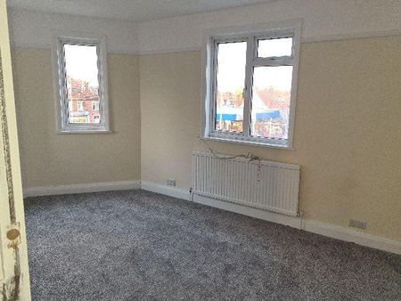 4 bedroom maisonette to rent - Photo 3