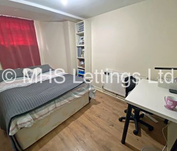 6 Bedroom Mid Terraced House for rent in Royal Park Terrace - Photo 3