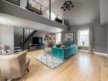 3 bedroom flat to rent - Photo 2