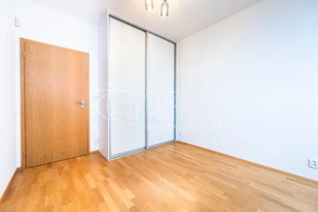 Velký byt 3Kk s balkonem, garáží a sklepem v 11 patře s výtahem - Photo 4