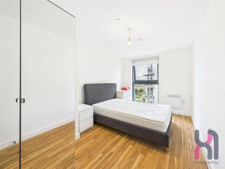 2 bedroom flat to rent - Photo 3