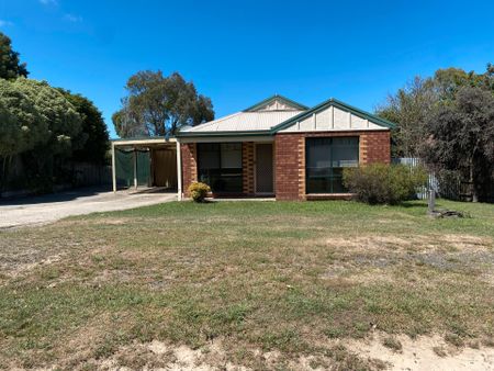 36 Honeysuckle Lane, Woodend - Photo 4