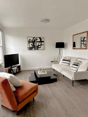 1 Bed Flat, Roman Road, E3 - Photo 3