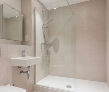2 bed Apartment - To Let - Photo 4