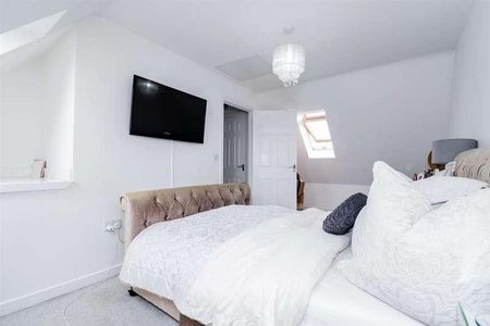 Horse Chestnut Close, Middlesbrough, TS8 - Photo 2