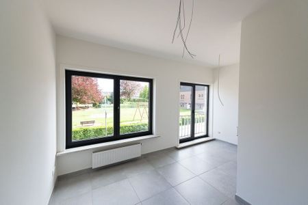 Modern appartement met 2 slaapkamer en goede ligging in Zottegem - Photo 2