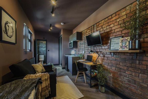 1 bedroom in a house share to rent - Photo 1