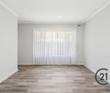 Short Walk to the Beach - Enjoy Semaphore's Stunning Sunsets &excl; - Photo 1