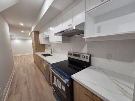 For Lease - 49 Berczy Manor Crescent, Markham, Ontario - Photo 3