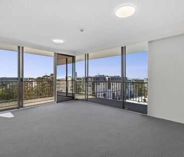Amazing Views | Three Bedroom Apartment - Photo 2
