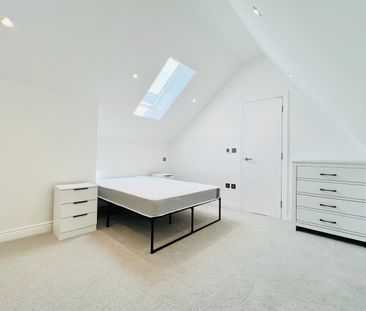 2 Bed Flat, Grove Park Road, W4 - Photo 3