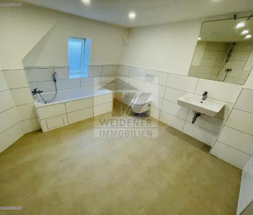 **Ihr neues Zuhause wartet: 4-Raum-Wohnung mit Komfort-Badezimmer u... - Photo 1