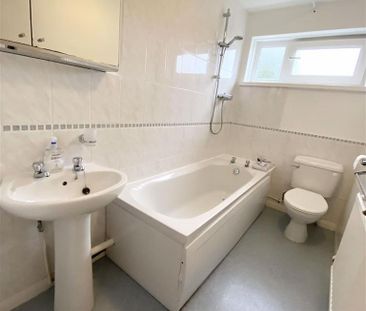 2 bedroom end of terrace house to rent - Photo 6