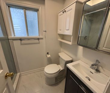 For Lease - 57 Hiawatha Avenue Unit# Upper, Toronto, Ontario - Photo 6