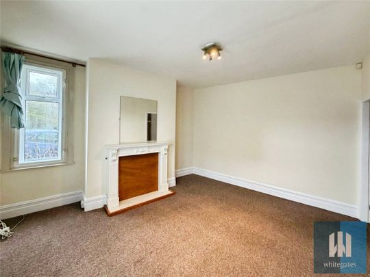 Almondbury Bank, Moldgreen, Huddersfield, HD5 - Photo 1