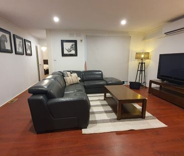 Glen Waverley - Photo 1