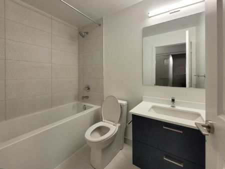 For Lease - 50 Upper Mall Way Unit# B-2209, Vaughan, Ontario - Photo 4