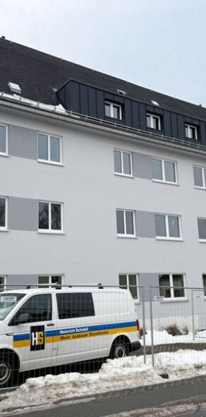 Erstbezug nach Sanierung - 2-Raum-Wohnung im Dachgeschoss in ruhiger Wohnlage von Annaberg! - Photo 1