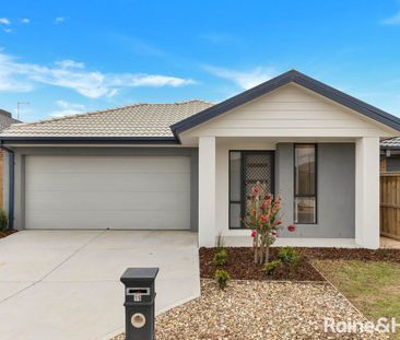 15 Cassinia Circuit, Tarneit, VIC 3029 - Photo 1