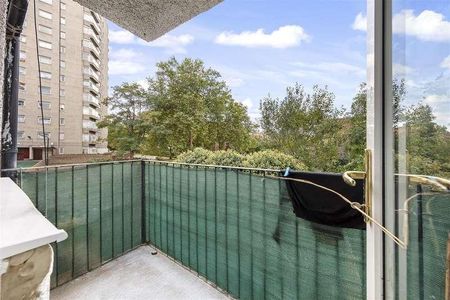 Clive Road, London, SE21 - Photo 3