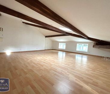 Location Appartement 2 pièces 38m² ST JUST MALMONT 43240 - Photo 6