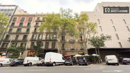 barcelona, Catalonia 08010 - Photo 4